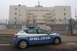 Rapina una ultrasettantenne, arrestato
