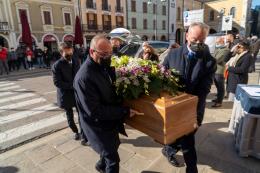 "Addio Gastone": l'ultimo saluto della città al suo ex sindaco
