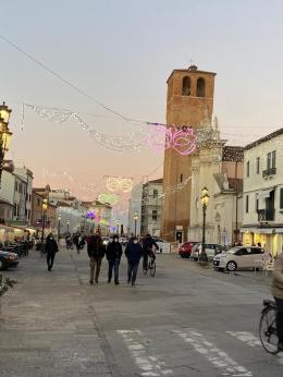 Mascherine in corso del Popolo, è Carnevale