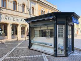 La storica edicola di piazza Garibaldi diventa... vetrina