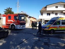 Incidente tra auto e moto, ferito il motociclista 