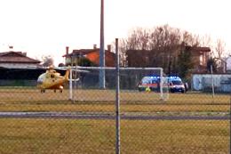 Cade dalle braccia del papà, gravissimo  bimbo di 11 mesi