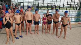 I baby nuotatori biancoazzurri scendono in vasca