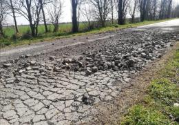 Strada delle Valli chiusa per notevoli danni al manto stradale 