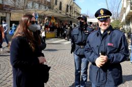 Il camper della polizia, per dire no alla violenza