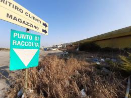 Ex Mercatone Uno, a breve pulizia dai rifiuti