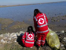 La Croce Rossa vende colombe e uova per beneficenza