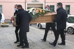 In tanti per l'addio ad Angelo