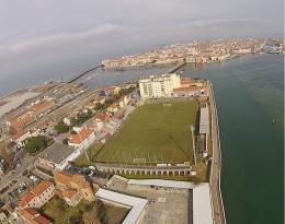 Bando per un chiosco allo stadio Ballarin