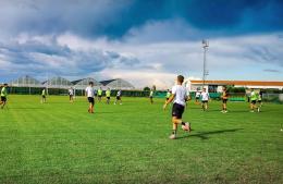 Vandali al campo di Ca' Lino, danni e furto di un defibrillatore