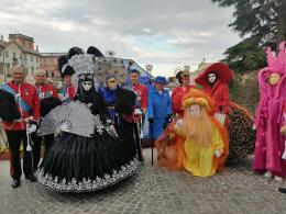 Centinaia di maschere per il Carnevale adriese