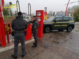 Distributori "furbetti", multe salate a sei polesani