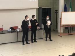 Carabinieri al liceo per parlare di legalità