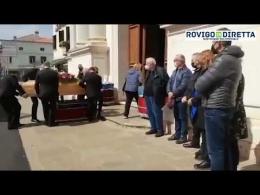 Lacrime e commozione per l'addio a Roberto Checchinato