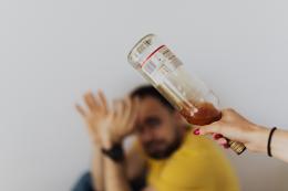 Dipendenza dall'alcol dati preoccupanti anche tra giovani