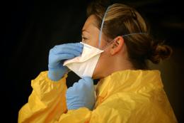 Obbligo di mascherina confermato per ospedali ed Rsa