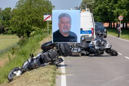 Si schianta in moto sugli amici, muore 59enne