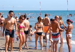 Assalto alle località balneari: polesani in fuga dal grande caldo