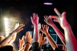 Musica in piazza con gli Eventi Molesti 