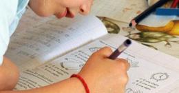 "Non sommergete i ragazzi di compiti per le vacanze"