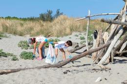 Plastic Free libera la spiaggia di Porto Caleri  