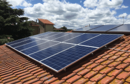 "Le bollette saliranno ancora, mettete il fotovoltaico"