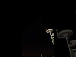 Una scia luminosa sul cielo