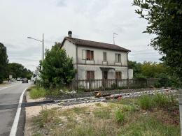 Occupano la casa che fu del casellante