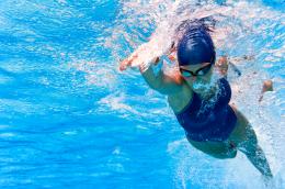 Bolletta da un milione, la piscina chiude