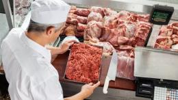Mangiare carne rischia di tornare a essere un lusso