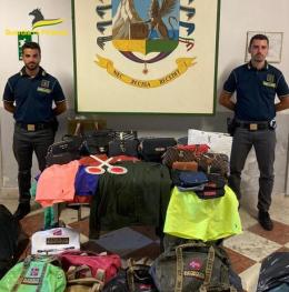 Maxi sequestro di merce contraffatta