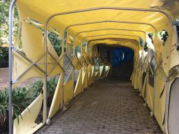 Vandali devastano il centro vaccinale