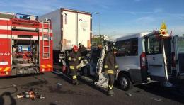 Terribile incidente, muoiono un volontario e cinque ragazzi disabili