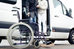 Trasporto disabili e anziani, associazioni in difficolt&agrave;