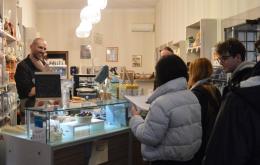 Il De Amicis "interroga" i commercianti del centro 