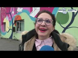 Un'esplosione di colori in biblioteca 