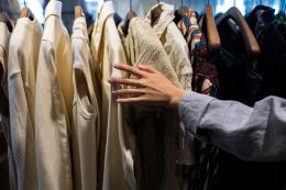 Gettare gli abiti è fuori moda