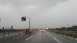 Si apre una voragine in autostrada colpa della pioggia