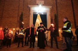 Una marcia per invocare la pace