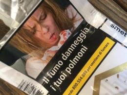Etichette "horror" anche su bottiglie di vino
