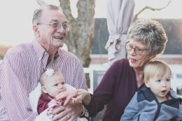 Nipoti e nonni, "non devono vedersi per forza"