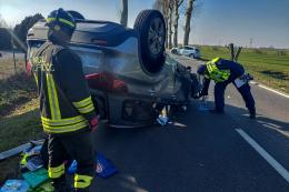 Terrificante frontale, chiusa la regionale, mezzi distrutti
