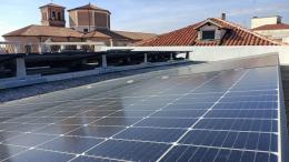 Sul tetto delle Poste un grande impianto fotovoltaico 