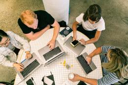 Le startup si mettono in vetrina