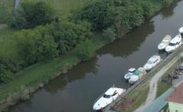 Porta Vinciana chiusa, barche "prigioniere"