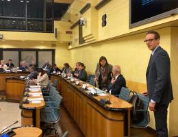 Approvata la mozione contro il cibo sintetico e per proteggere i prodotti locali