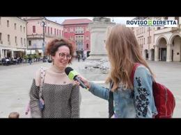 Il Papa che non benedice il cagnolino: rodigini divisi