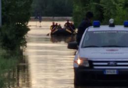 Emergenza Emilia Romagna, centinaia i volontari della Protezione Civile al lavoro 