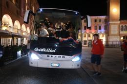Una lunga notte rossoblù, con i campioni d'Italia in piazza!