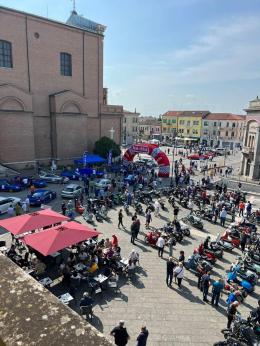 Cavarzere si riempie di moto e motori, è festa!
